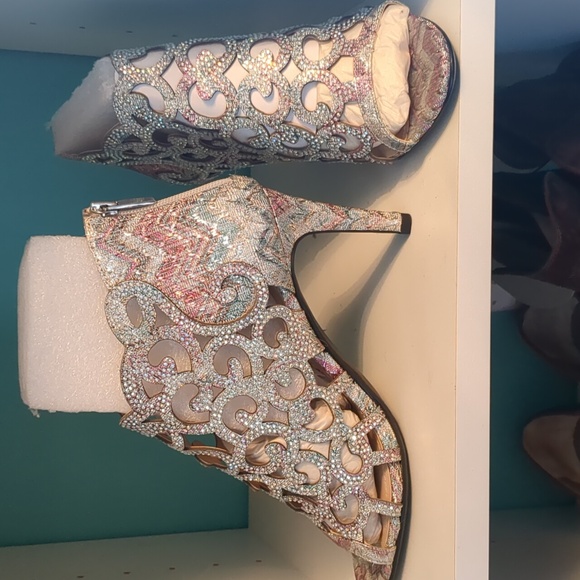 Crystal Open Toe brand new booties never worn - Picture 3 of 4